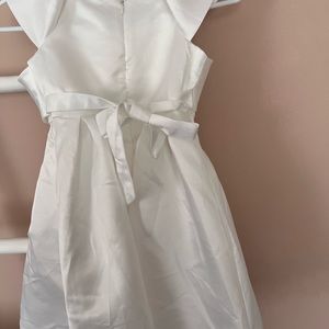 Girls flower girl or communion dress. US size 6/7